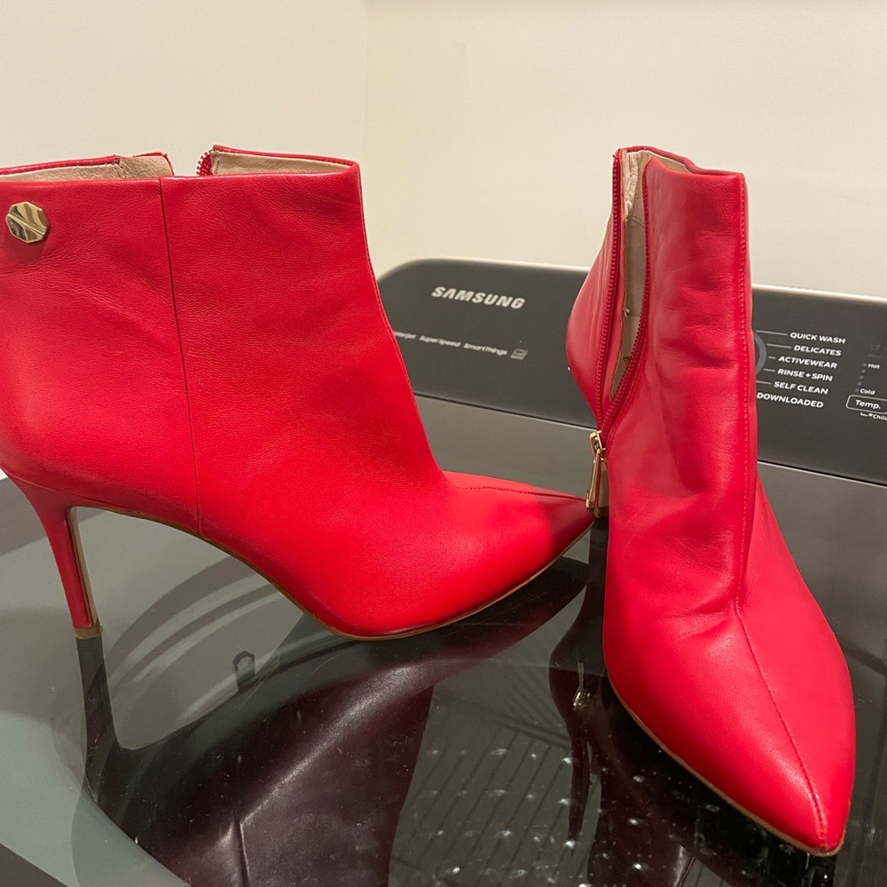 🔥LOUISE ET CIE RED JASPER LEATHER BOOTIE US 8.5/39🔥